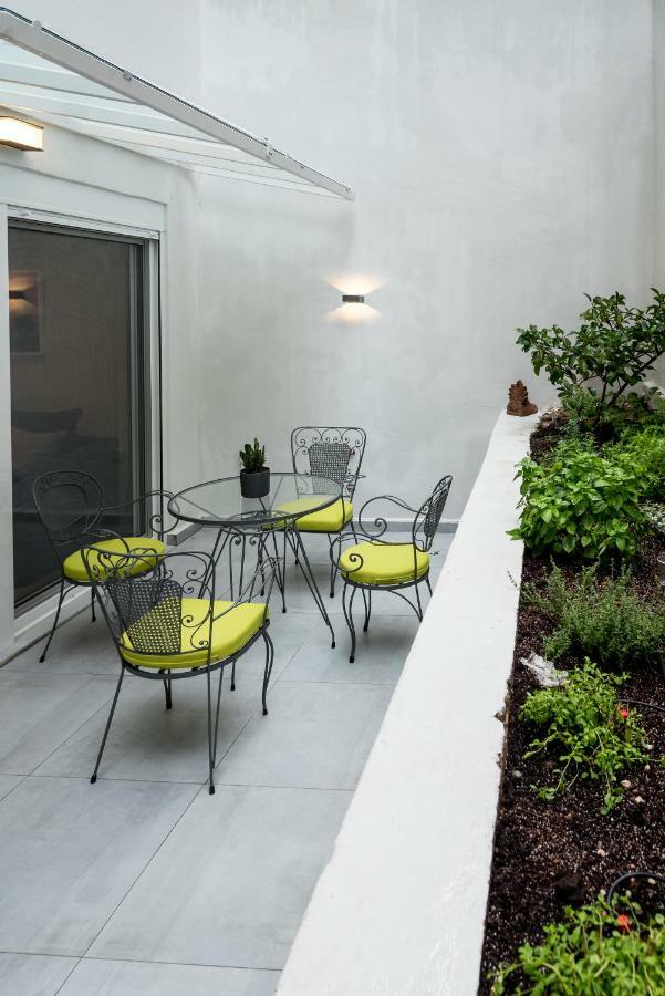 אתונה Central Cozy Studio With A Secret Garden מראה חיצוני תמונה