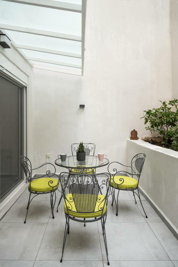 אתונה Central Cozy Studio With A Secret Garden מראה חיצוני תמונה